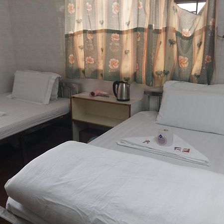 New Yan Yan Guest House Reception 9Th Floor Flat E4 E6 香港 外观 照片