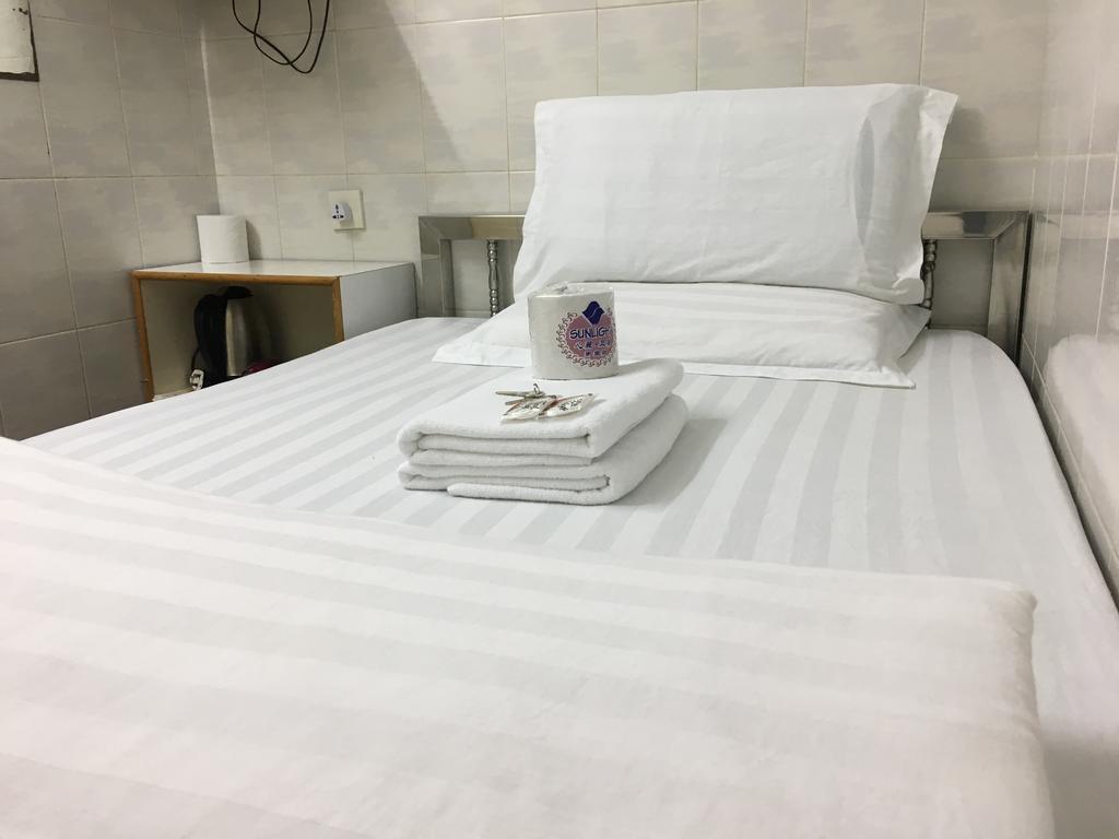 New Yan Yan Guest House Reception 9Th Floor Flat E4 E6 香港 外观 照片